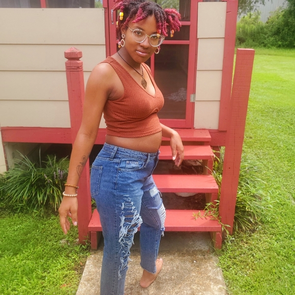 Universal Thread Size 8/29 Hand Ripped Jeans - Picture 6 of 7